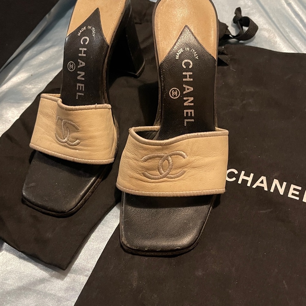 Chanel Women's Cream Mules - Picture 9 of 9